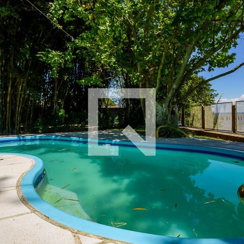 Casa de condomínio à venda com 325m², 4 quartos e 3 vagasÁrea comum - Piscina