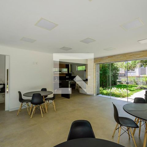 Casa de condomínio à venda com 325m², 4 quartos e 3 vagasÁrea comum - Salão de festas
