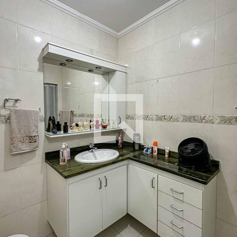 Casa para alugar com 430m², 5 quartos e 3 vagas Casa para alugar com 430m², 5 quartos e 3 vagasBanheiro