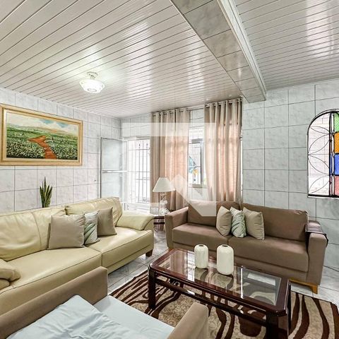 Casa para alugar com 430m², 5 quartos e 3 vagas Casa para alugar com 430m², 5 quartos e 3 vagasSala