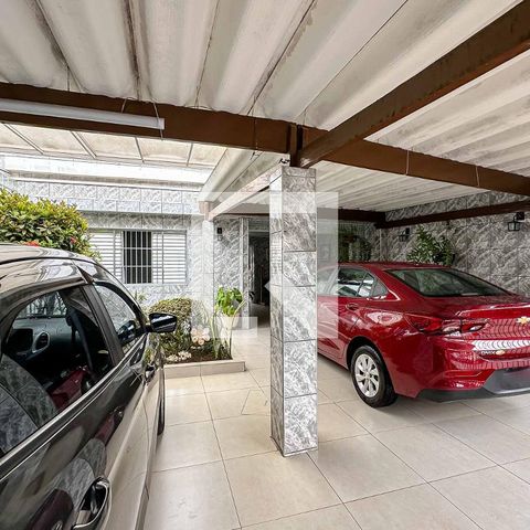 Casa para alugar com 430m², 5 quartos e 3 vagas Casa para alugar com 430m², 5 quartos e 3 vagasGaragem