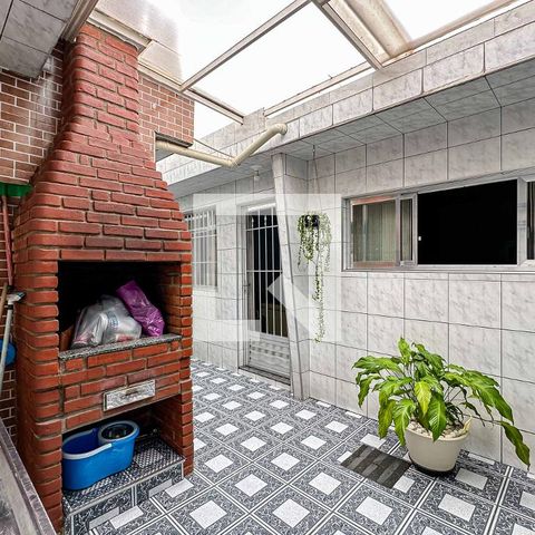 Casa para alugar com 430m², 5 quartos e 3 vagas Casa para alugar com 430m², 5 quartos e 3 vagasÁrea Externa