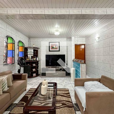 Casa para alugar com 430m², 5 quartos e 3 vagas Casa para alugar com 430m², 5 quartos e 3 vagasSala