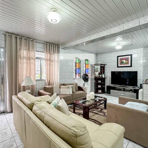 Casa para alugar com 430m², 5 quartos e 3 vagas Casa para alugar com 430m², 5 quartos e 3 vagasSala