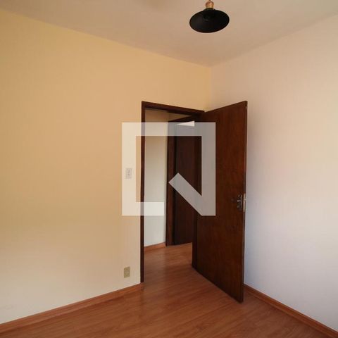Casa à venda com 212m², 4 quartos e 4 vagasQuarto 2 
