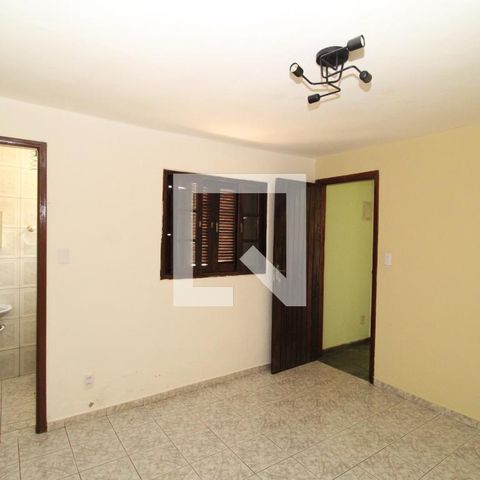 Casa à venda com 212m², 4 quartos e 4 vagasQuarto 4 - Suíte