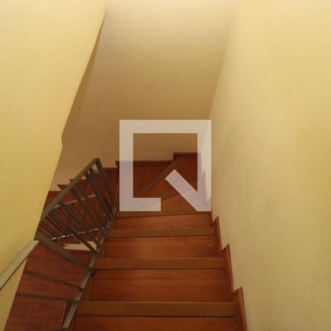 Casa à venda com 212m², 4 quartos e 4 vagasescada