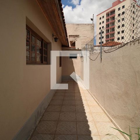 Casa à venda com 212m², 4 quartos e 4 vagasQuintal