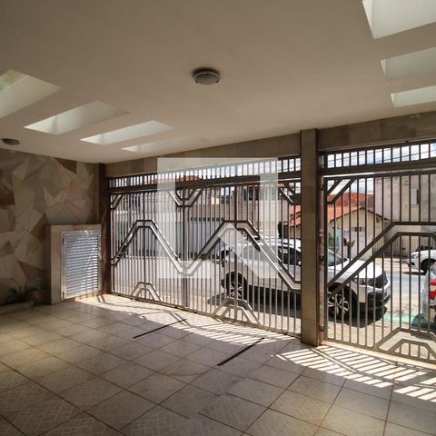 Casa à venda com 212m², 4 quartos e 4 vagasGaragem