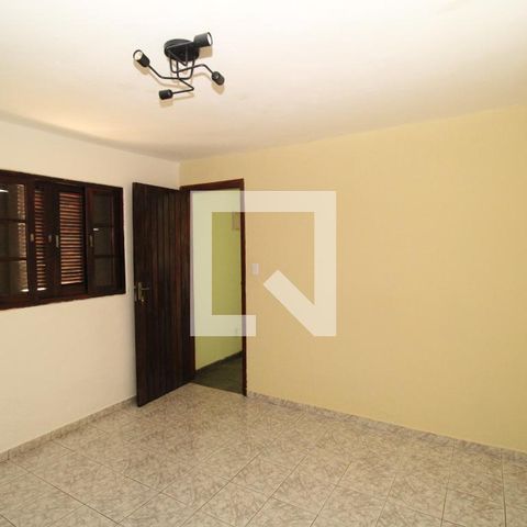 Casa à venda com 212m², 4 quartos e 4 vagasQuarto 4 - Suíte