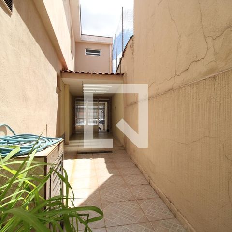 Casa à venda com 212m², 4 quartos e 4 vagasQuintal