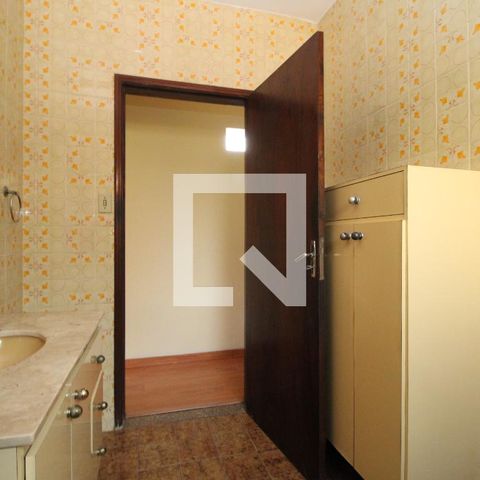 Casa à venda com 212m², 4 quartos e 4 vagasBanheiro