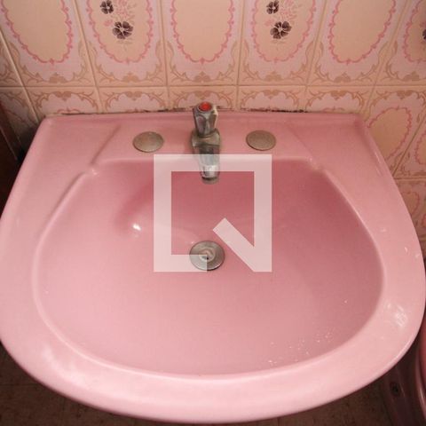 Casa à venda com 212m², 4 quartos e 4 vagasLavabo