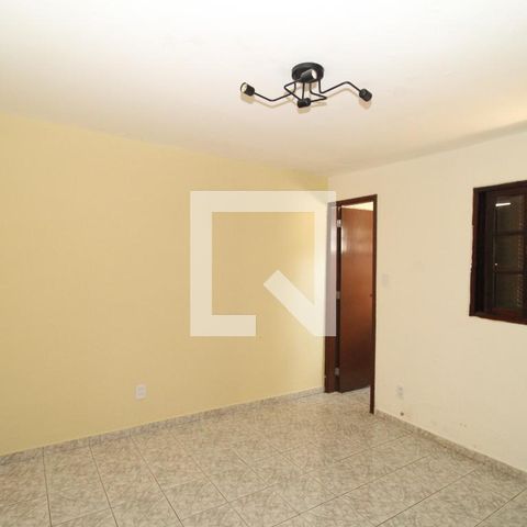 Casa à venda com 212m², 4 quartos e 4 vagasQuarto 4 - Suíte