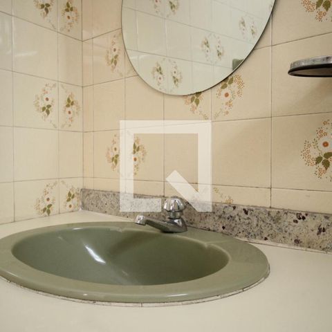 Casa à venda com 212m², 4 quartos e 4 vagasBanheiro da Suíte - Quarto 1 