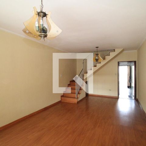 Casa à venda com 212m², 4 quartos e 4 vagasSala  