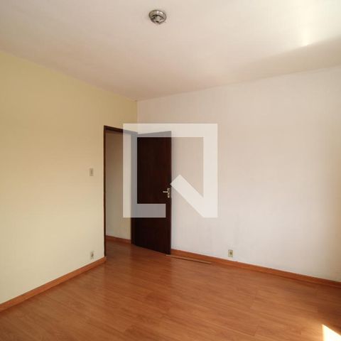 Casa à venda com 212m², 4 quartos e 4 vagasQuarto 1 - suíte