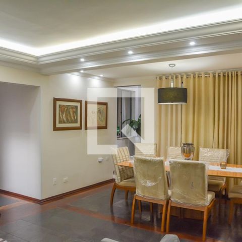 Casa à venda com 280m², 4 quartos e 3 vagasSala