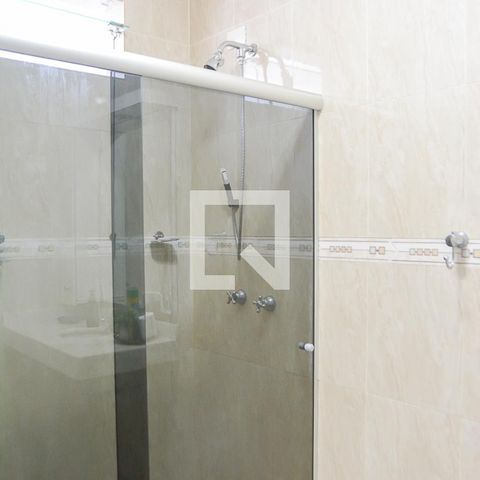 Casa à venda com 280m², 4 quartos e 3 vagasBanheiro