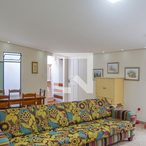 Casa à venda com 280m², 4 quartos e 3 vagasSala de TV