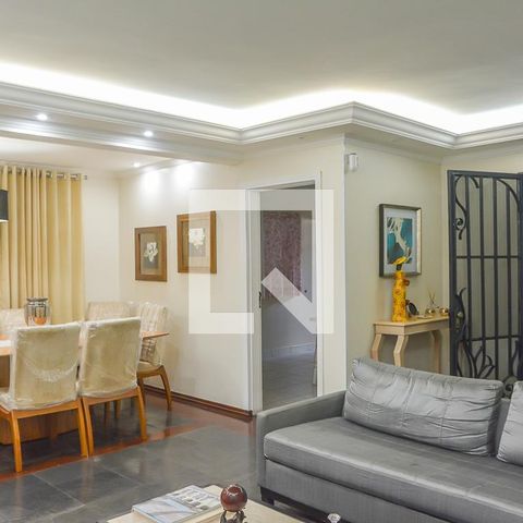 Casa à venda com 280m², 4 quartos e 3 vagasSala