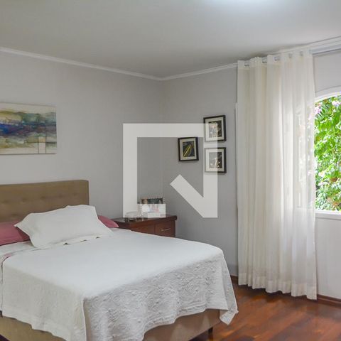 Casa à venda com 280m², 4 quartos e 3 vagasQuarto Suíte