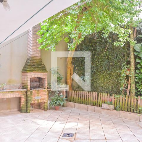 Casa à venda com 280m², 4 quartos e 3 vagasChurrasqueira