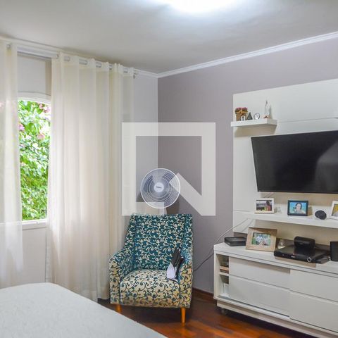 Casa à venda com 280m², 4 quartos e 3 vagasQuarto Suíte