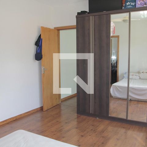 Casa à venda com 170m², 3 quartos e 6 vagassuite