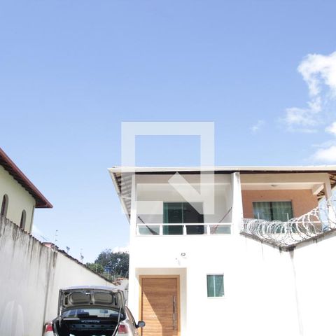 Casa à venda com 170m², 3 quartos e 6 vagasgaragem