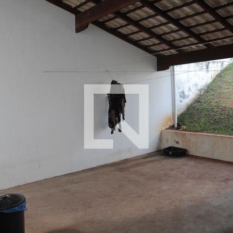 Casa à venda com 170m², 3 quartos e 6 vagasÁrea de Serviço