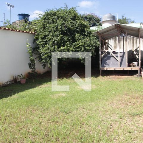 Casa à venda com 170m², 3 quartos e 6 vagasquintal