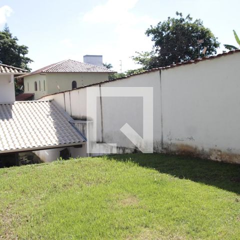 Casa à venda com 170m², 3 quartos e 6 vagasquintal