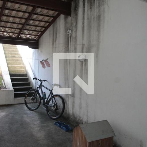 Casa à venda com 170m², 3 quartos e 6 vagasÁrea de Serviço