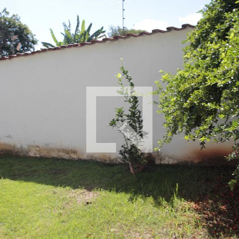 Casa à venda com 170m², 3 quartos e 6 vagasquintal