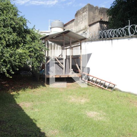 Casa à venda com 170m², 3 quartos e 6 vagasquintal