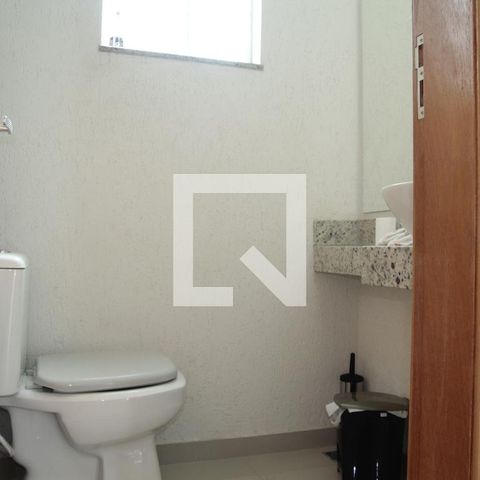 Casa à venda com 170m², 3 quartos e 6 vagaslavabo