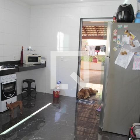 Casa à venda com 170m², 3 quartos e 6 vagascozinha