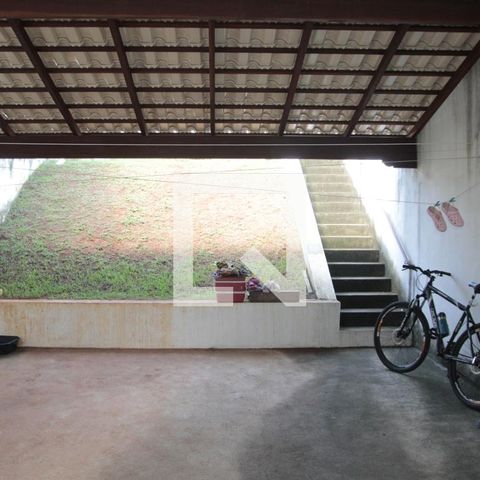 Casa à venda com 170m², 3 quartos e 6 vagasÁrea de Serviço