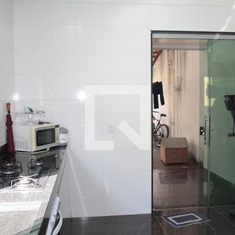 Casa à venda com 170m², 3 quartos e 6 vagascozinha