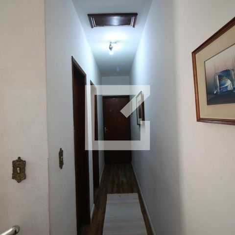 Casa à venda com 140m², 3 quartos e 2 vagasCorredor dos quartos