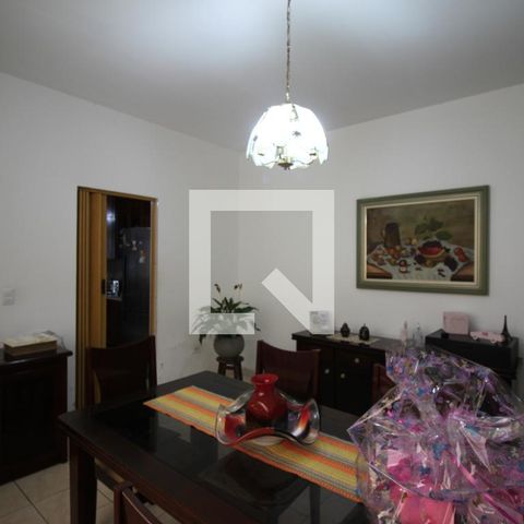 Casa à venda com 140m², 3 quartos e 2 vagasCopa