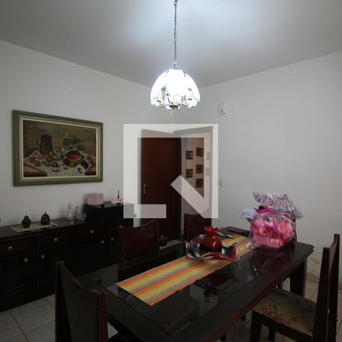 Casa à venda com 140m², 3 quartos e 2 vagasCopa