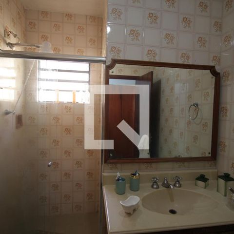 Casa à venda com 140m², 3 quartos e 2 vagasBanheiro da Suíte 1