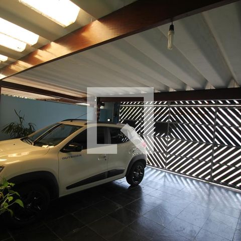 Casa à venda com 140m², 3 quartos e 2 vagasGaragem