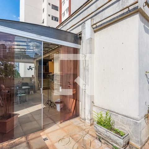 Apartamento à venda com 238m², 5 quartos e 3 vagasVaranda