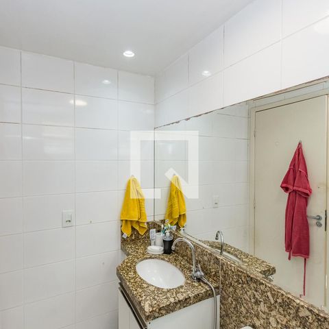 Apartamento à venda com 238m², 5 quartos e 3 vagasBanheiro da Suíte 1