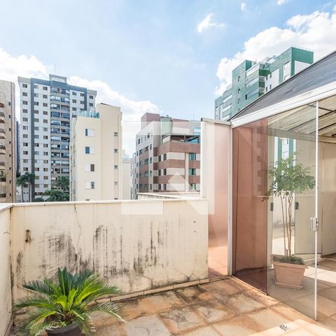 Apartamento à venda com 238m², 5 quartos e 3 vagasVaranda