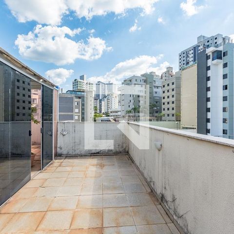 Apartamento à venda com 238m², 5 quartos e 3 vagasVaranda
