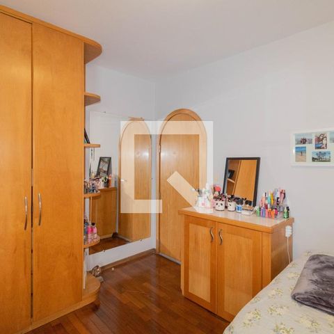 Casa à venda com 385m², 5 quartos e 6 vagas Casa à venda com 385m², 5 quartos e 6 vagasQuarto 3